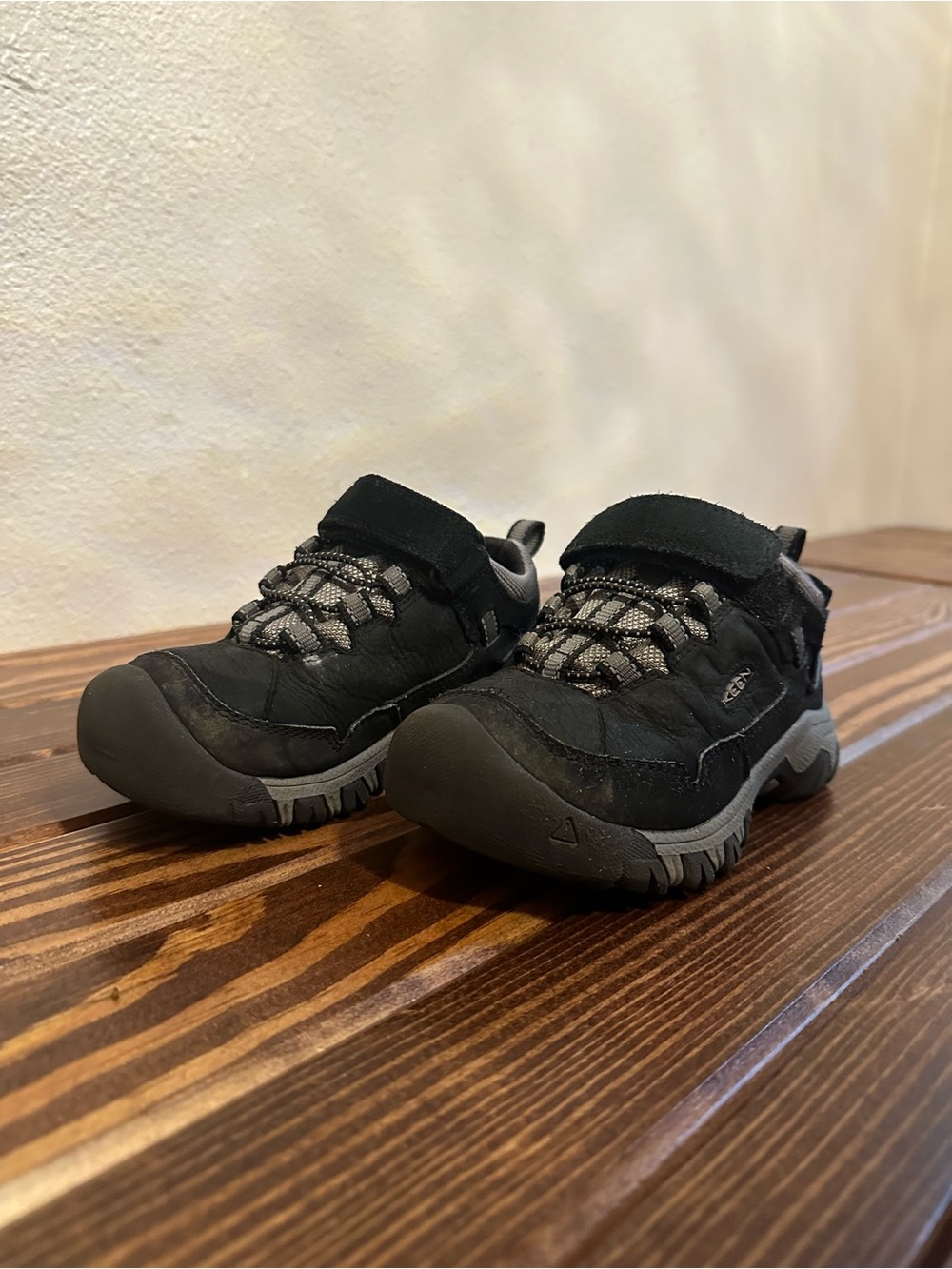 KEEN Kids Black Outdoor Trail Shoes - waterproof